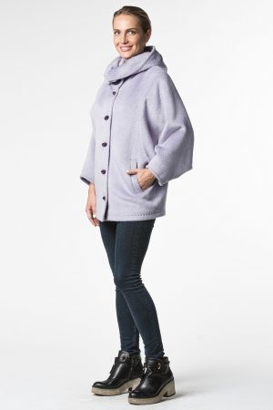 Короткое пальто альпака с капюшоном